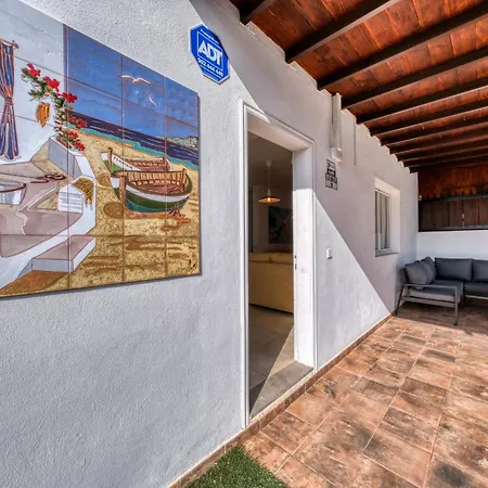 Flaminia - Jacuzzi And Foosball - Just 400m From The By Lanzarote Puerto del Carmen (Lanzarote)