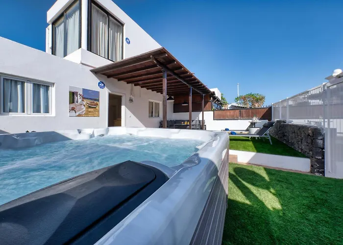 Flaminia - Jacuzzi And Foosball - Just 400m From The By Lanzarote *